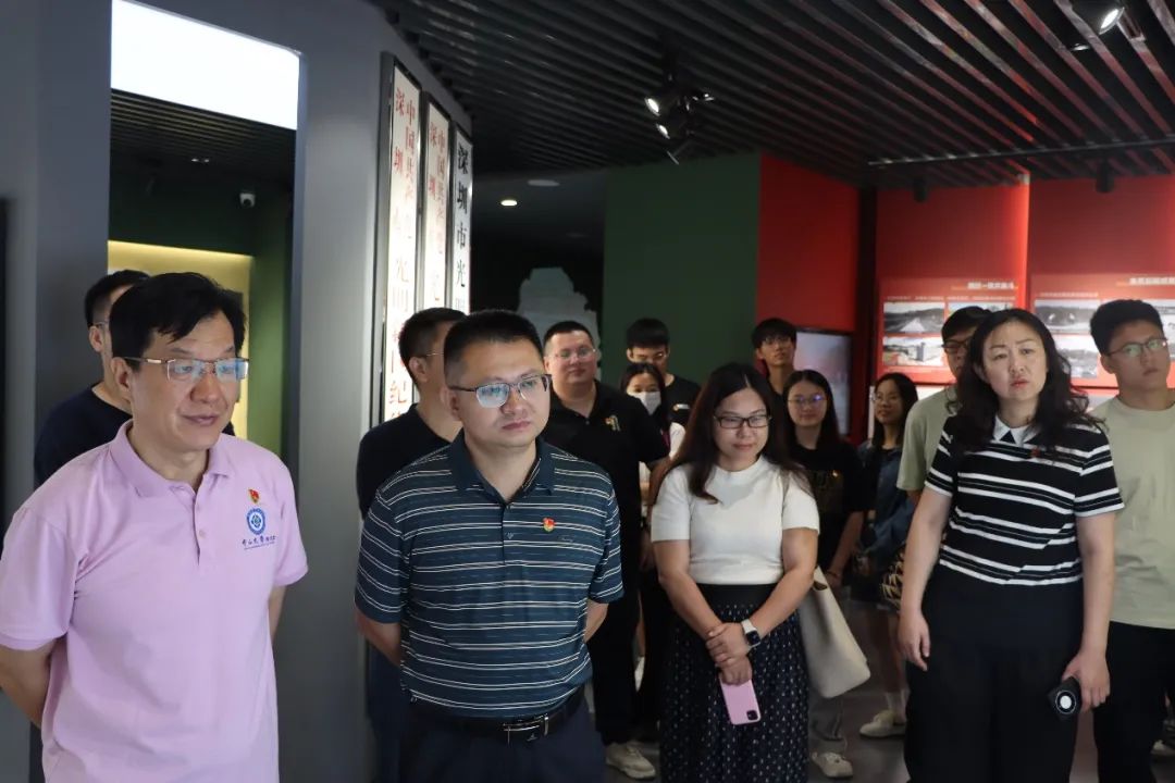 党员现场参观研学